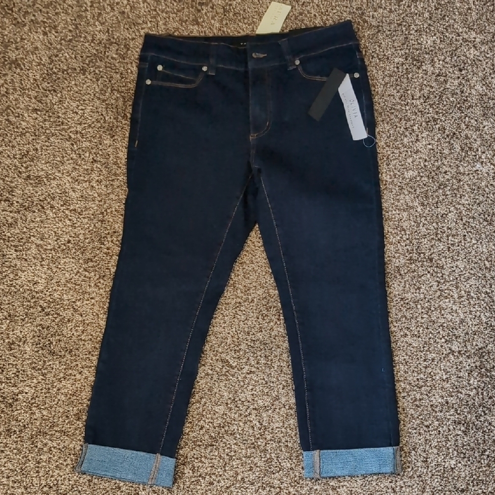 Tahari Mid Rise Straight Stretchy Denim Capris Size 8 NEW
